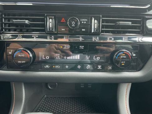 Used 2026 Nissan Pathfinder Rock Creek AWD/4WD image 18