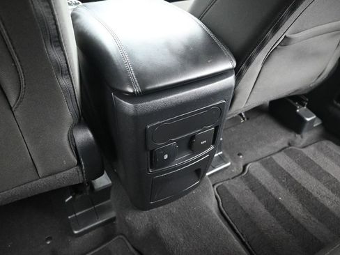 Certified 2023 Ford Explorer XLT RWD image 22