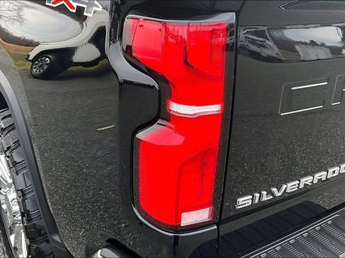 Used 2024 Chevrolet Silverado 3500 LTZ w/ LTZ Premium Package image 26