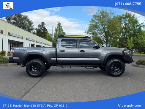 Used 2021 Toyota Tacoma TRD Off-Road AWD/4WD image 9