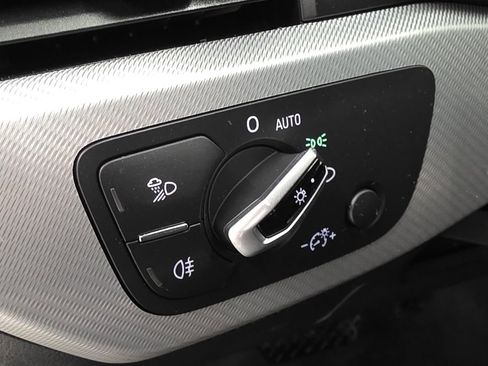 Used 2017 Audi A4 2.0T Premium Plus w/ Premium Plus Package image 32