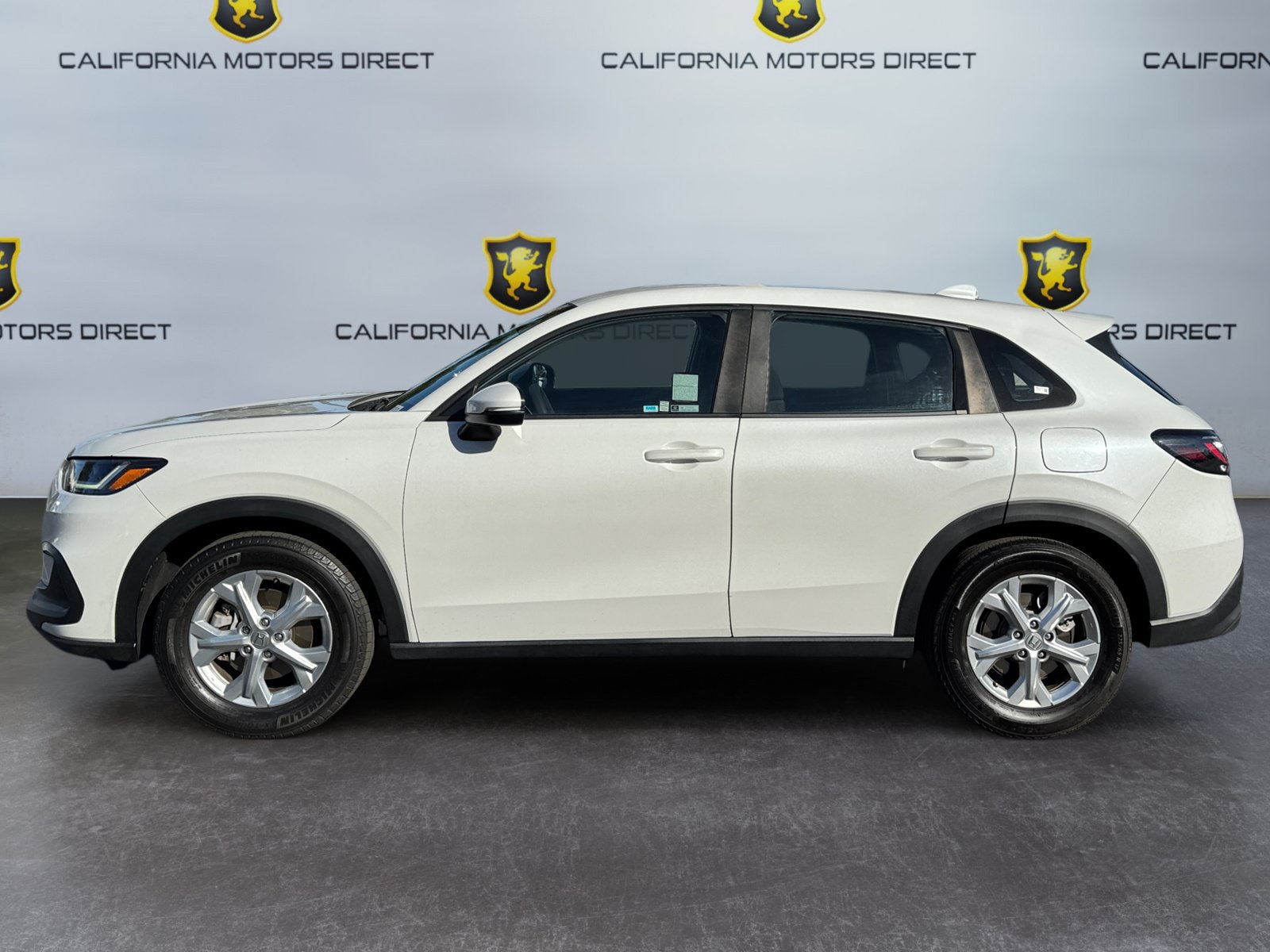 Used 2024 Honda HR-V LX image 2