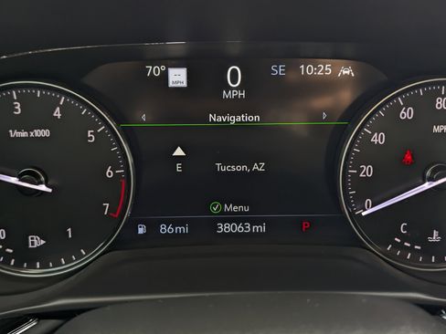 Used 2022 Buick Envision Avenir w/ Technology Package II image 13