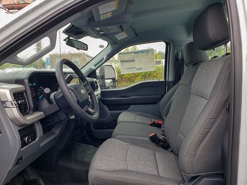 New 2026 Ford F250 XL w/ XL Chrome Package image 7