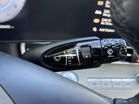 Used 2024 Hyundai Elantra Limited FWD image 39