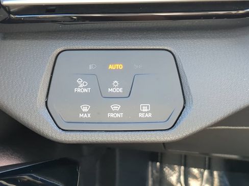 Certified 2023 Volkswagen ID.4 Pro S AWD/4WD image 29