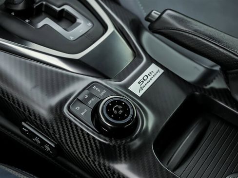 Used 2020 Nissan GT-R Premium AWD/4WD image 38