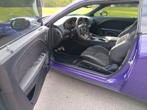 Used 2023 Dodge Challenger SRT Hellcat RWD image 12