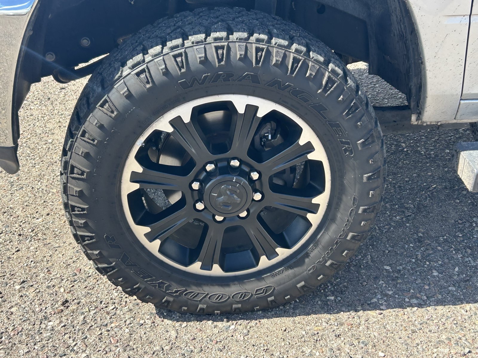 Used 2018 RAM 2500 SLT AWD/4WD image 11