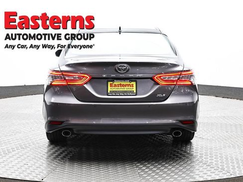 Used 2018 Toyota Camry XLE w/ Driver Assist Package FWD image 5