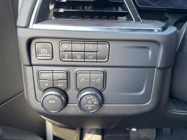 New 2026 Chevrolet Suburban Premier AWD/4WD image 27