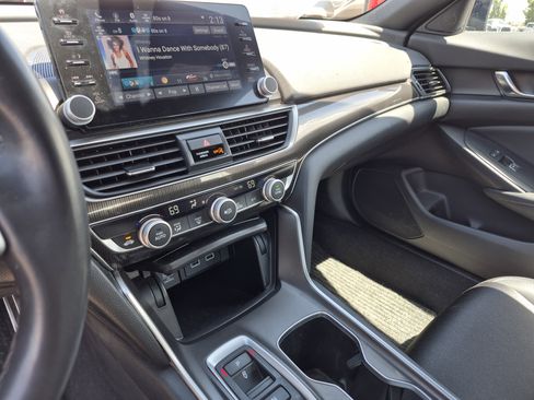 Used 2022 Honda Accord Sport image 11