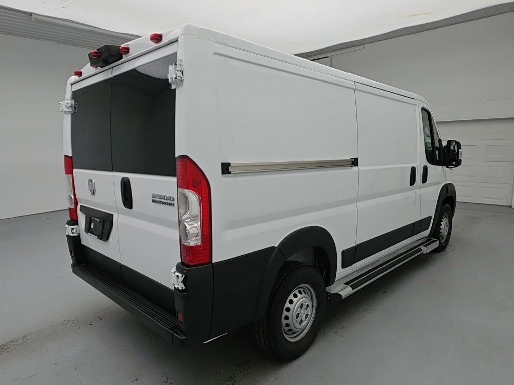 Used 2025 RAM ProMaster 2500 w/ U-Haul Equipment Group FWD image 12