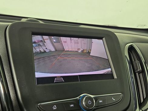 Used 2022 Chevrolet Equinox RS w/ LPO, Floor Liner Package FWD image 20