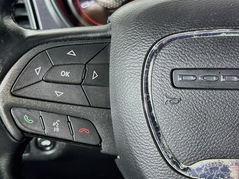 Used 2016 Dodge Challenger SXT RWD image 11