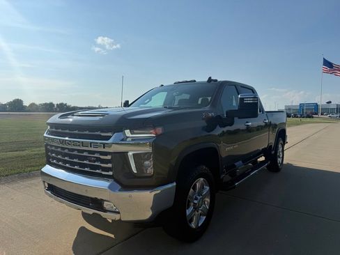 Used 2022 Chevrolet Silverado 2500 LTZ w/ LTZ Plus Package AWD/4WD image 11