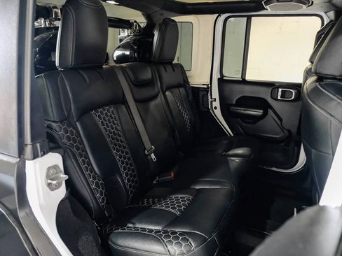 Used 2020 Jeep Wrangler Unlimited Sport AWD/4WD image 35