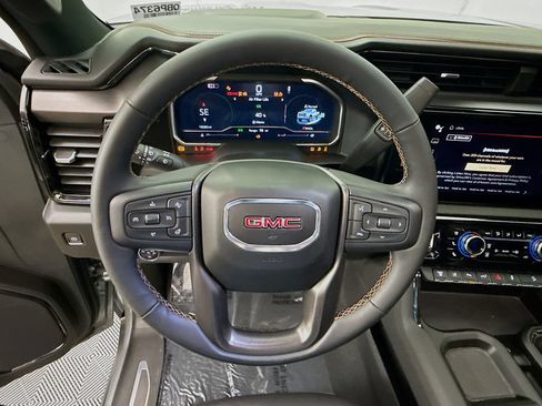 Used 2024 GMC Sierra 2500 AT4 w/ AT4 Premium Plus Package AWD/4WD image 12