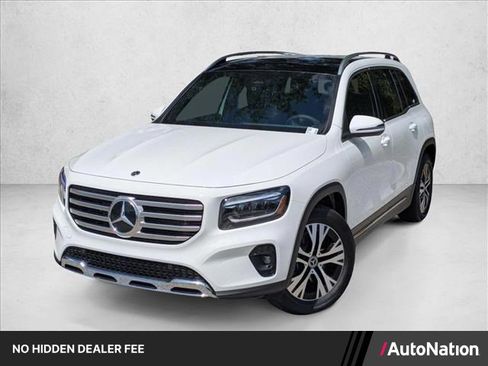 Used 2026 Mercedes-Benz GLB 250 image 1
