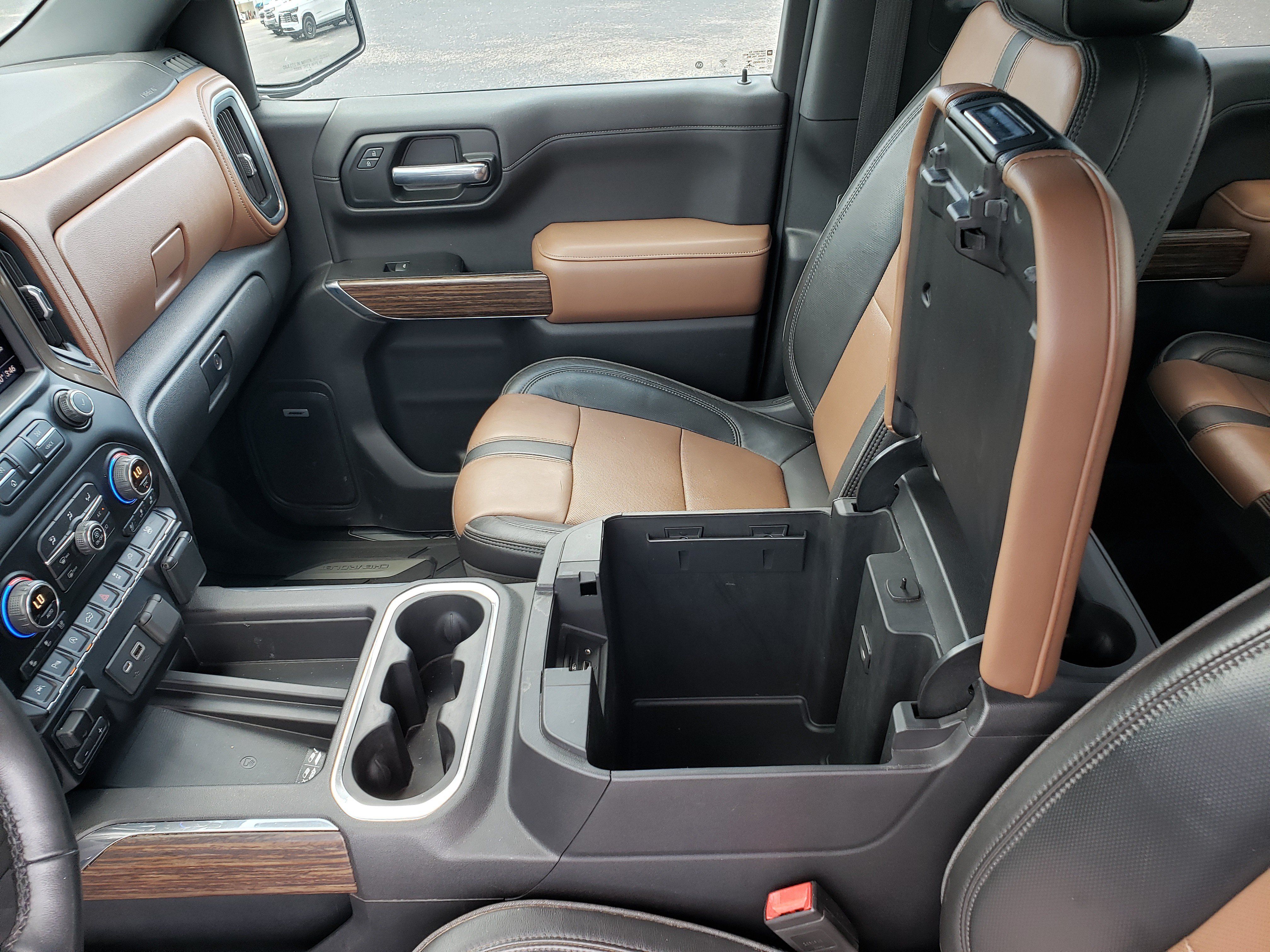 Used 2019 Chevrolet Silverado 1500 High Country w/ Technology Package AWD/4WD image 26