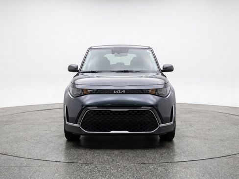 Used 2025 Kia Soul LX w/ LX Technology Package FWD image 2