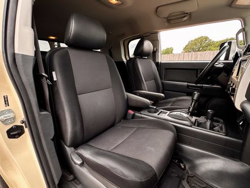 Used 2008 Toyota FJ Cruiser 4WD image 22