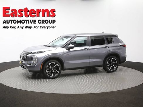 Used 2023 Mitsubishi Outlander SE AWD/4WD image 58
