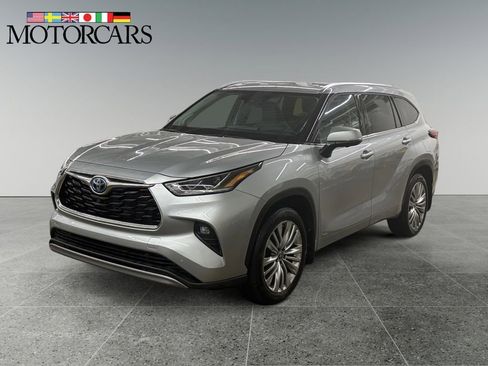 Used 2023 Toyota Highlander Platinum image 7