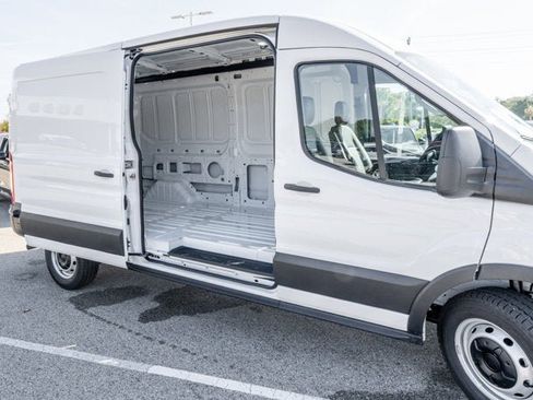 New 2025 Ford Transit 250 148 Medium Roof image 8