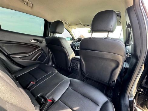 Used 2015 Mercedes-Benz GLA 250 image 17