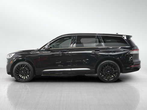 Used 2021 Lincoln Aviator Reserve w/ Equipment Group 208A AWD/4WD image 2