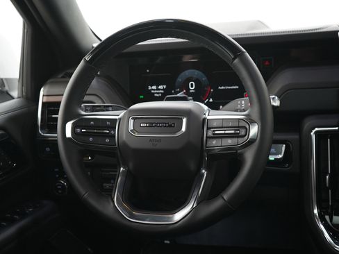Used 2025 GMC Yukon Denali w/ Denali Reserve Package AWD/4WD image 19