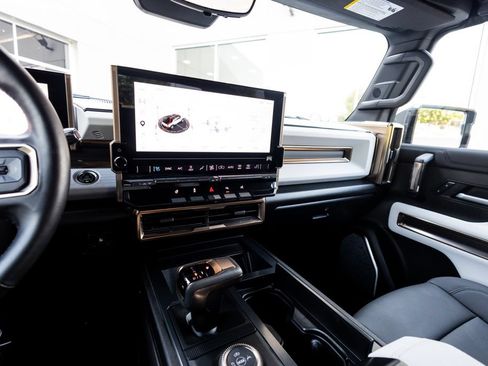 Used 2025 GMC Hummer EV 3X AWD/4WD image 32