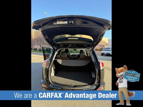 Used 2018 Toyota RAV4 Limited image 21