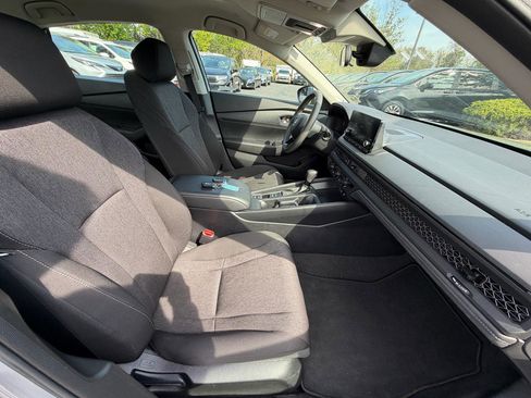 Used 2023 Honda Accord LX image 36