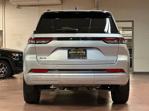 New 2026 Jeep Grand Cherokee Limited image 4