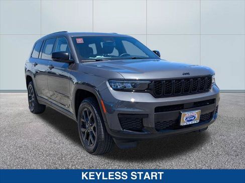 Used 2024 Jeep Grand Cherokee L Laredo AWD/4WD image 7