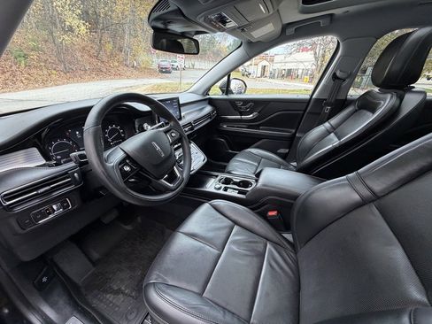 Used 2020 Lincoln Corsair AWD w/ Premium Package image 7