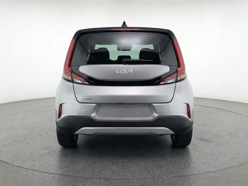 Used 2025 Kia Soul LX w/ LX Technology Package FWD image 7