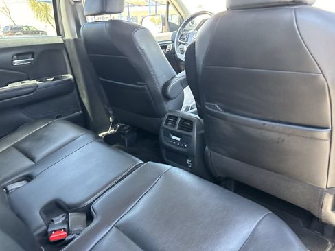 Certified 2022 Honda Pilot Special Edition image 11