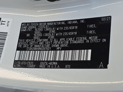 Used 2021 Toyota Highlander XLE AWD/4WD image 37