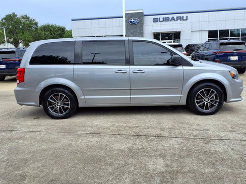 Used 2015 Dodge Grand Caravan SE w/ Quick Order Package 29E SE FWD image 25