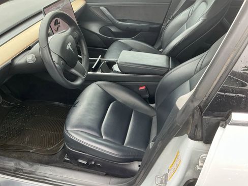 Used 2020 Tesla Model 3 Standard Range Plus RWD image 5