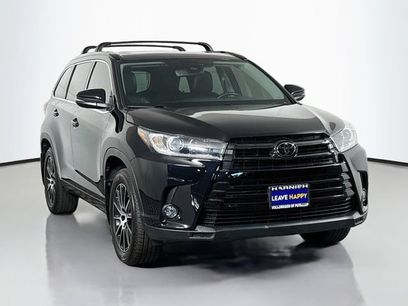 Used 2018 Toyota Highlander SE