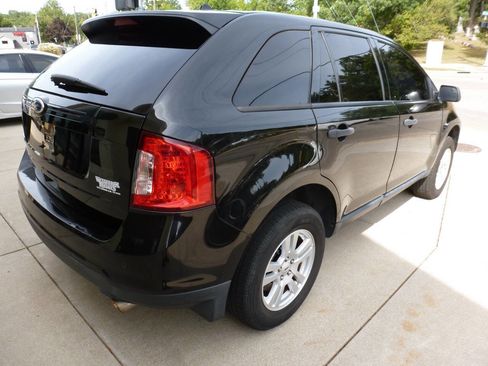 Used 2012 Ford Edge SE image 2
