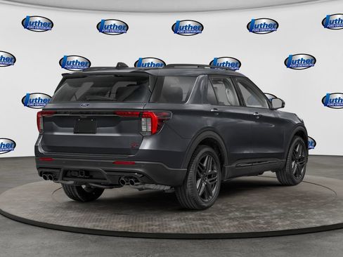 Used 2025 Ford Explorer ST AWD/4WD image 2