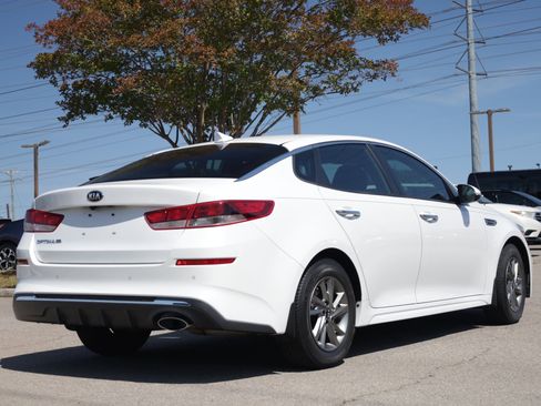 Used 2019 Kia Optima LX FWD image 5