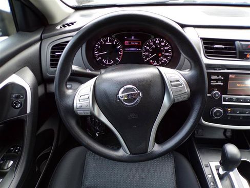 Used 2016 Nissan Altima 2.5 S w/ Power Driver Seat Package FWD image 31