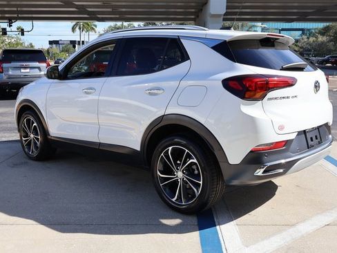 Used 2020 Buick Encore GX Essence w/ Advanced Technology Package image 4