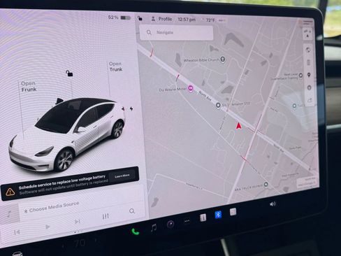 Used 2021 Tesla Model Y Long Range image 22